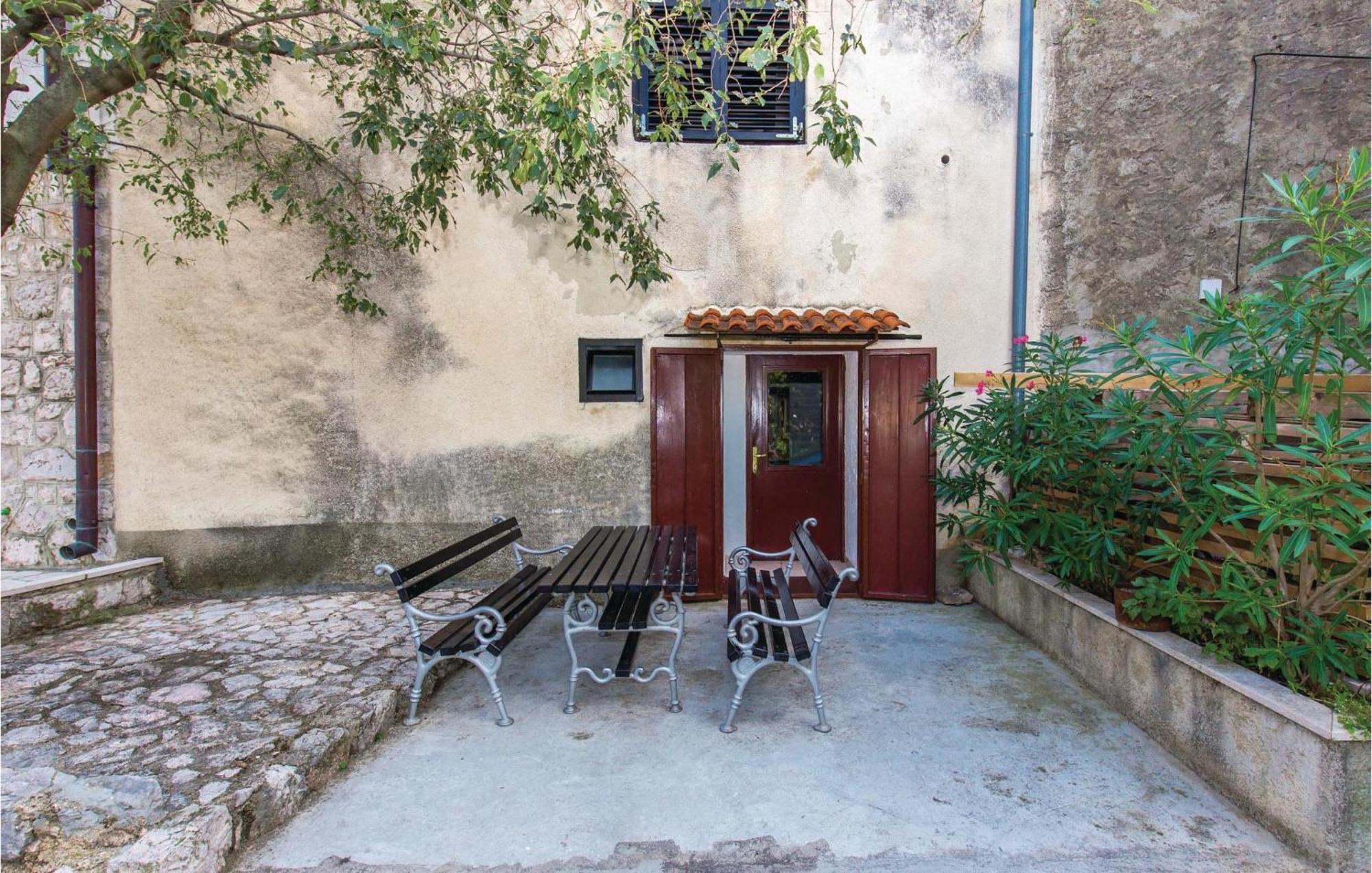 Amazing Apartment In Novi Vinodolski With Wifi 외부 사진